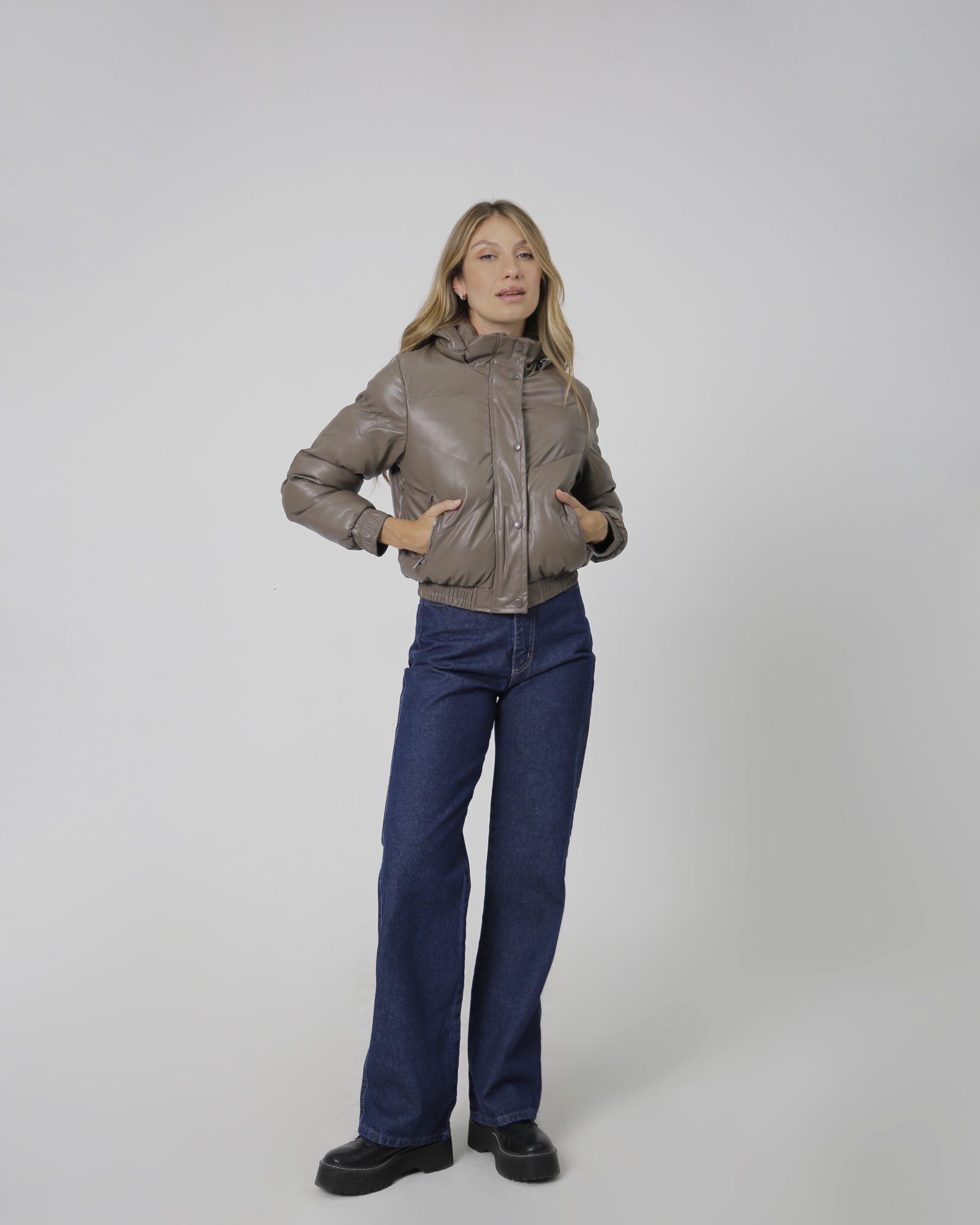 Puffer cuerina 525